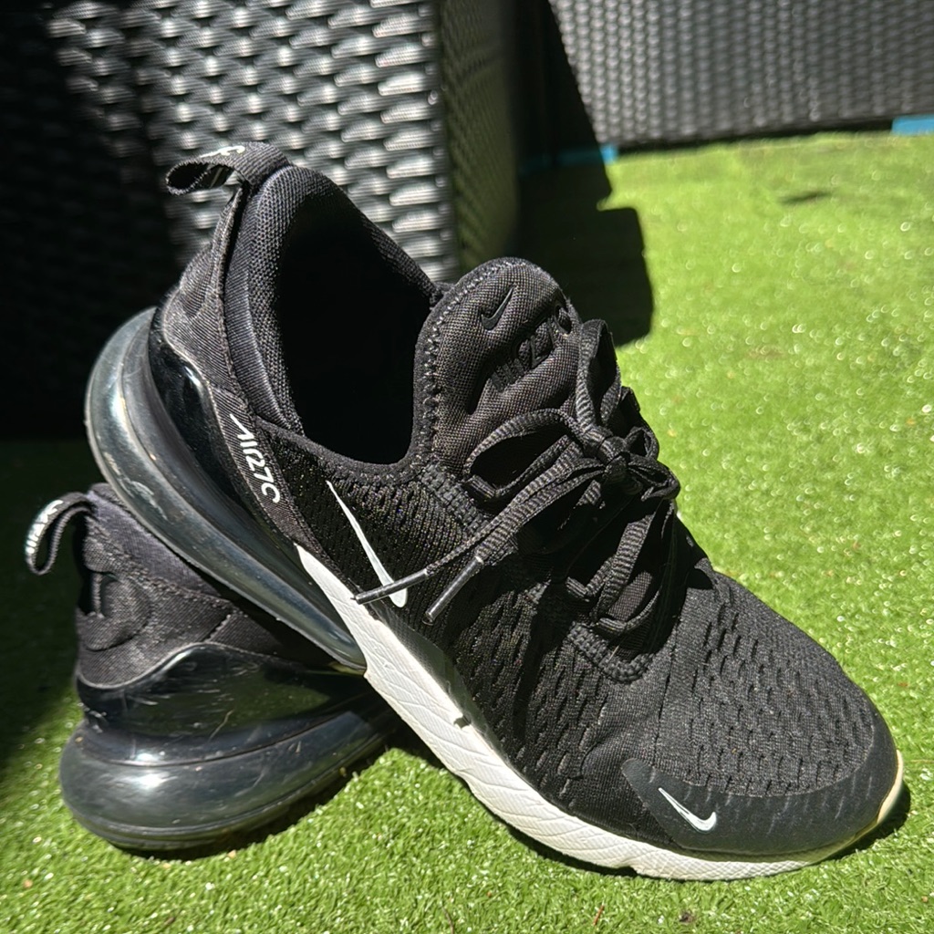 Nike 270
